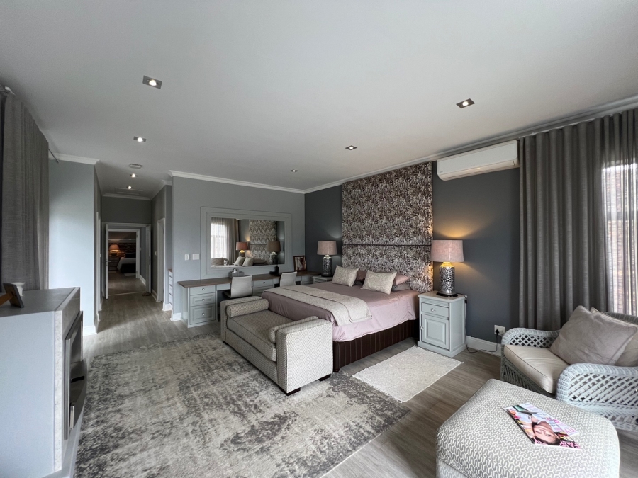 4 Bedroom Property for Sale in Oubaai Western Cape